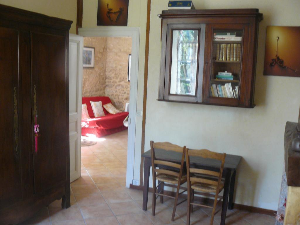 Chambres D'Hotes & Gites Pouget Les Eyzies Room photo