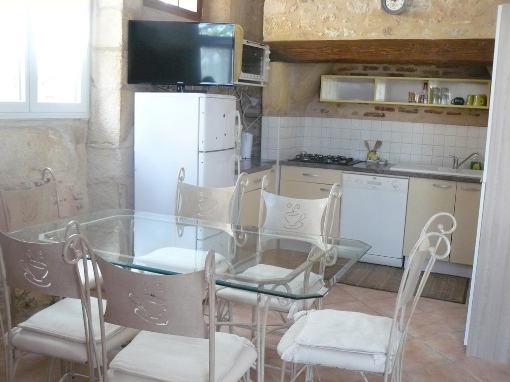 Chambres D'Hotes & Gites Pouget Les Eyzies Exterior photo